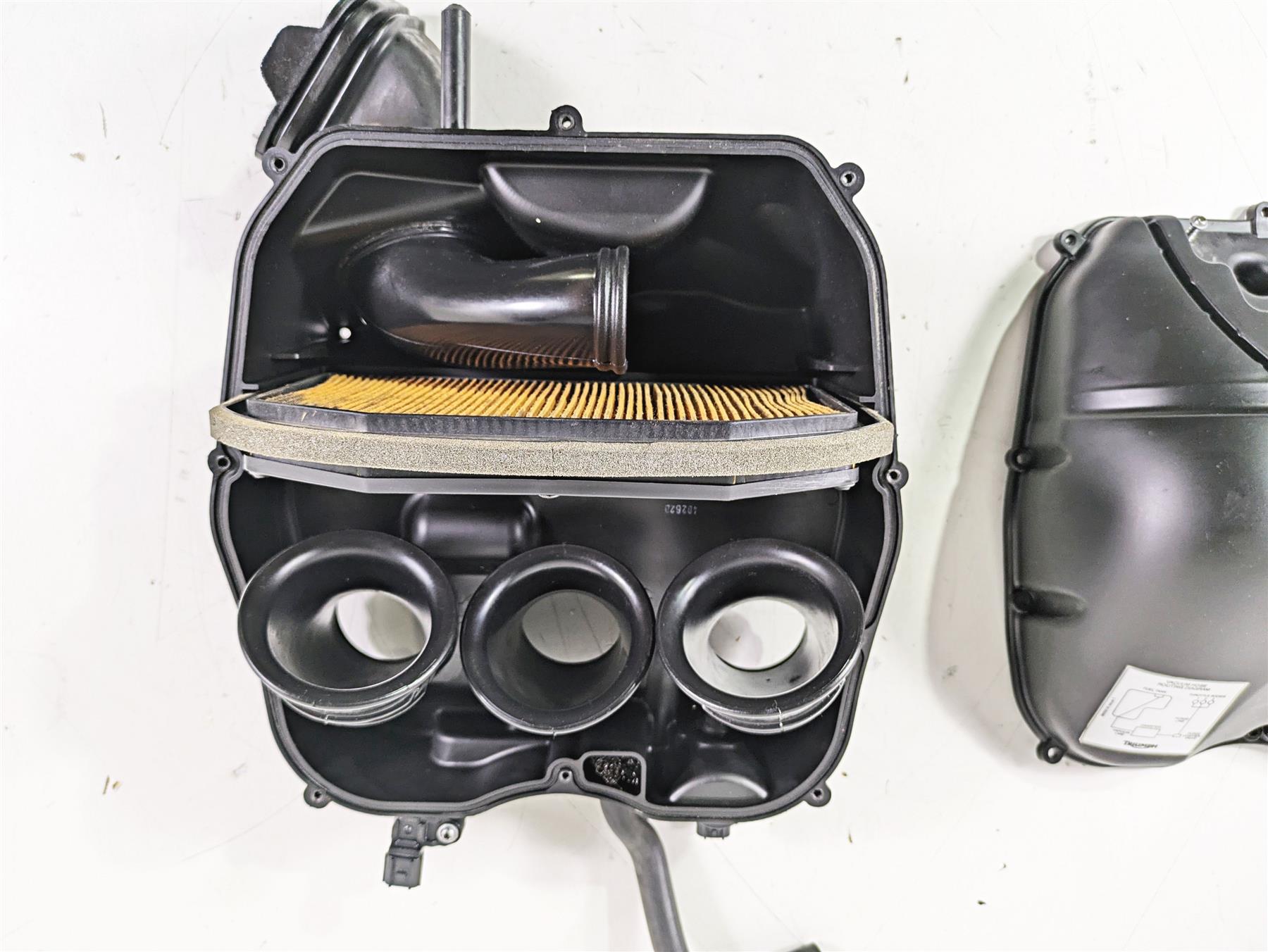 2015 Triumph Tiger Explorer XC Air Box Cleaner & Tubes Set T2209550 {{ shop.shopifyCountryName }} - Mototech271