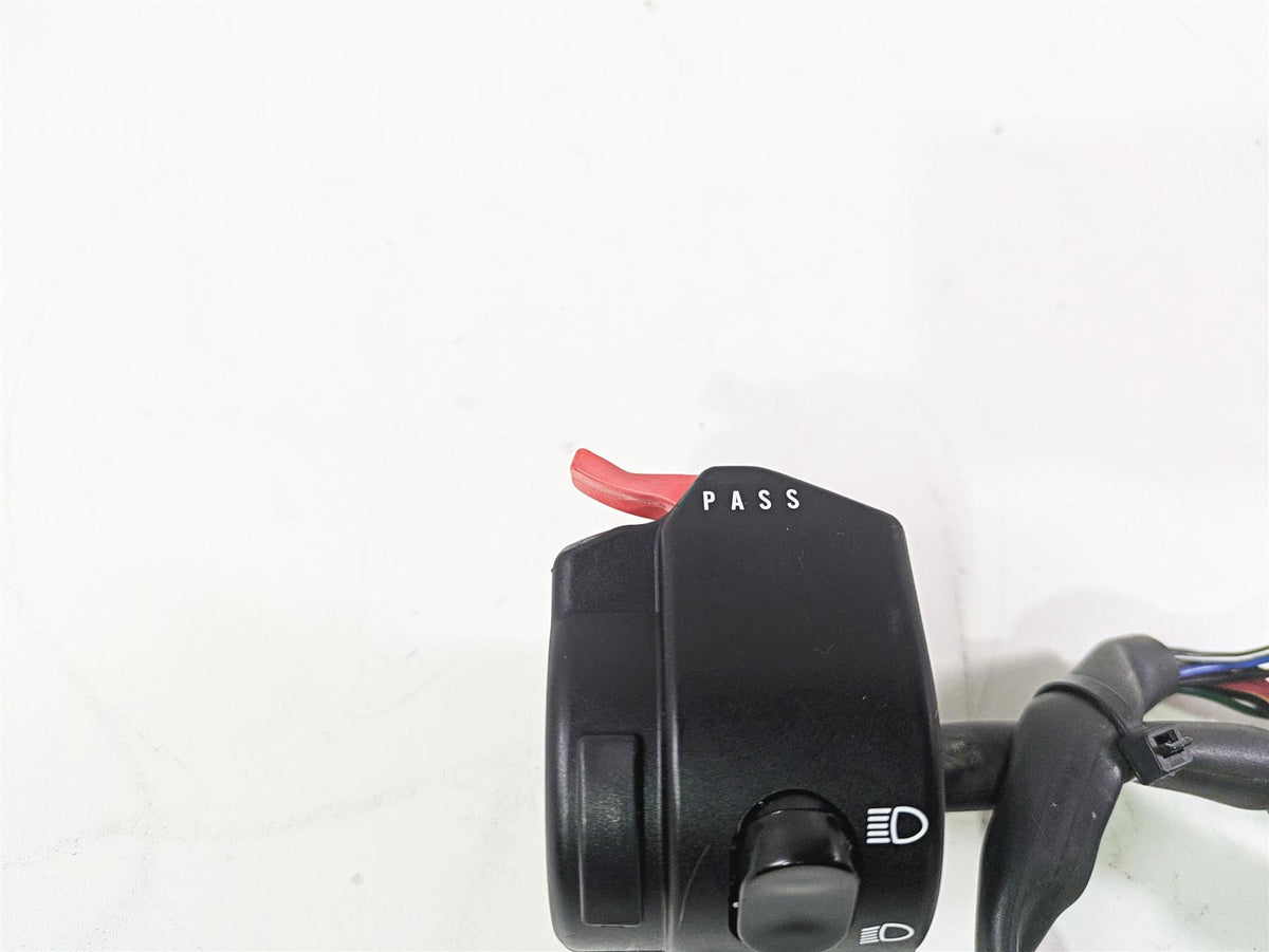 2013 Triumph Bonneville Left Hand Turn Signal Control Switch T2040328 {{ shop.shopifyCountryName }} - Mototech271