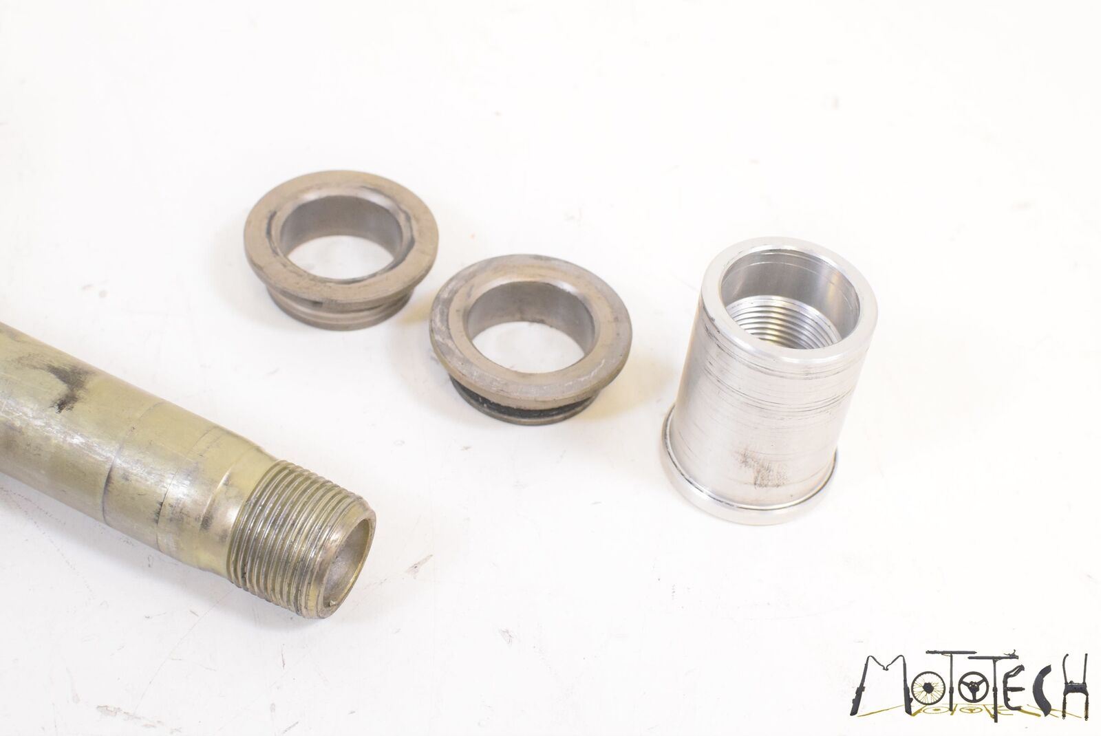 2015 Kawasaki ZX10R ZX1000 Ninja Front Wheel Axle Spindle 41068-0049 {{ shop.shopifyCountryName }} - Mototech271
