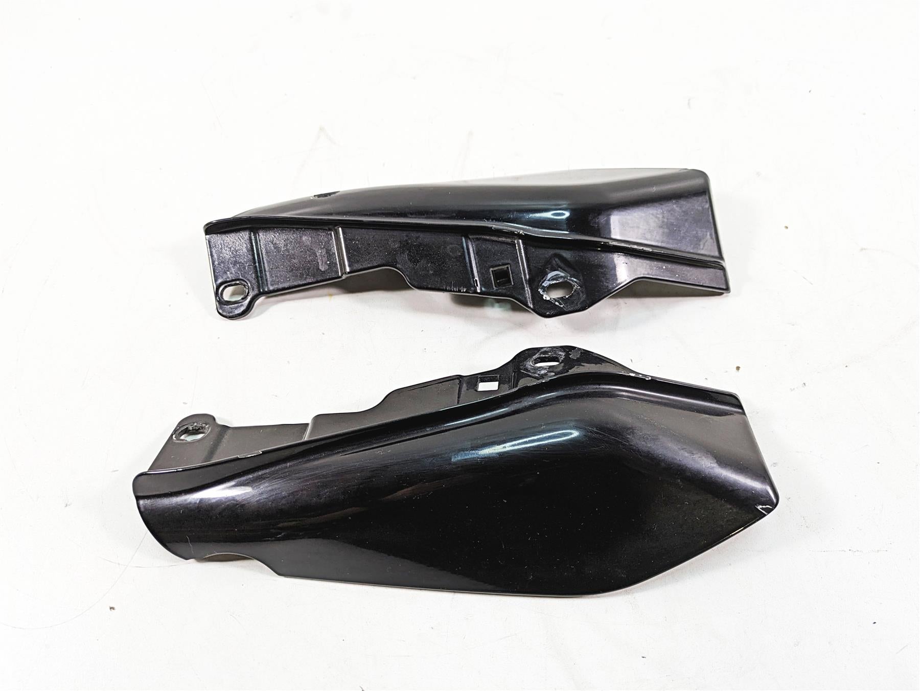 2011 Harley Touring FLTRU Road Glide Mid Frame Air Deflector Set -Read 58167-09 {{ shop.shopifyCountryName }} - Mototech271