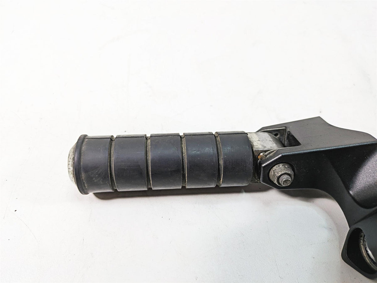 2009 Yamaha XV1900 Raider Rear Passenger Footpeg Rest Set 5C7-27430-00-00 {{ shop.shopifyCountryName }} - Mototech271