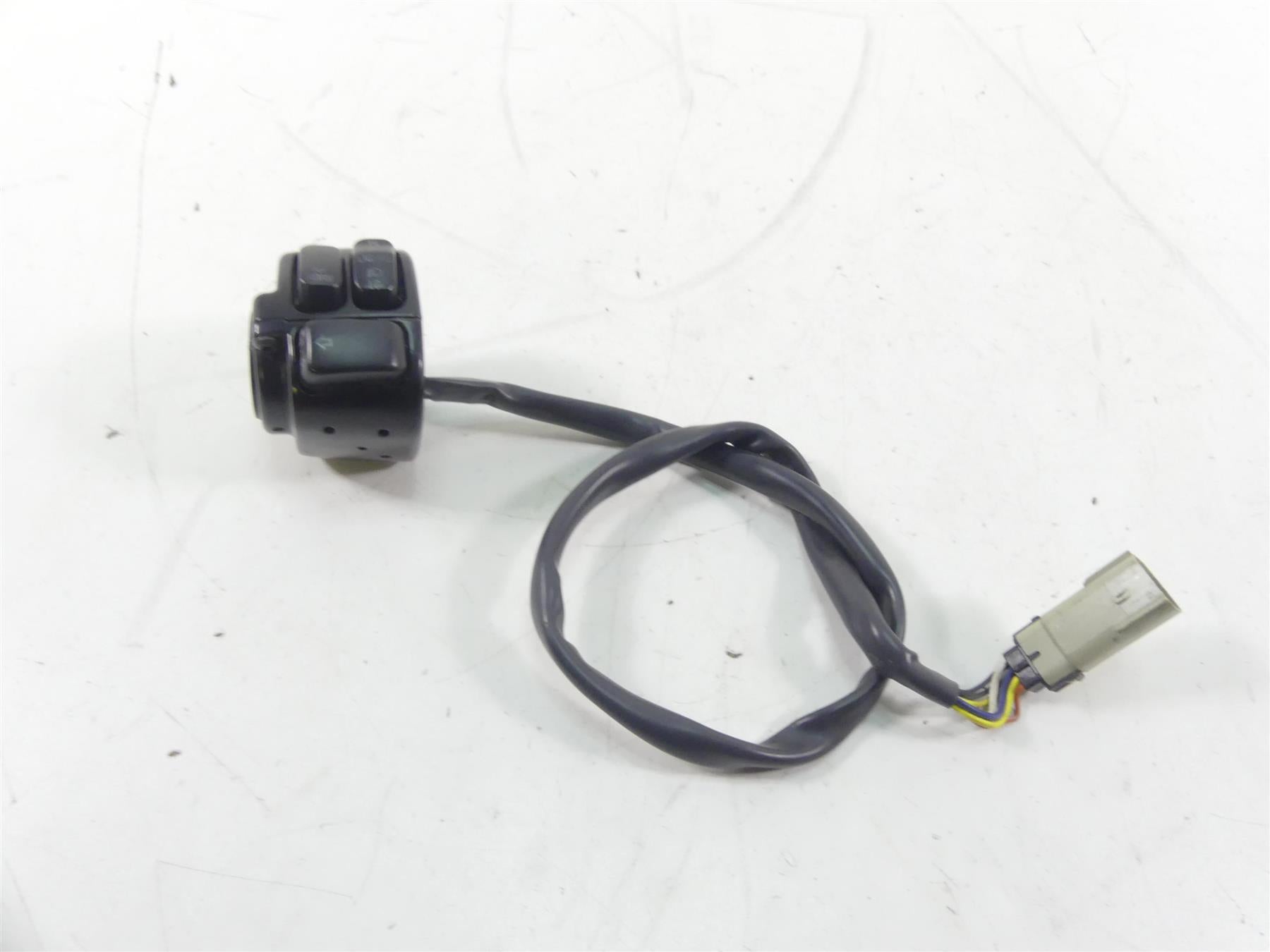2008 Harley Softail FXSTB Night Train Left Hand Light Control Switch 71621-08 {{ shop.shopifyCountryName }} - Mototech271