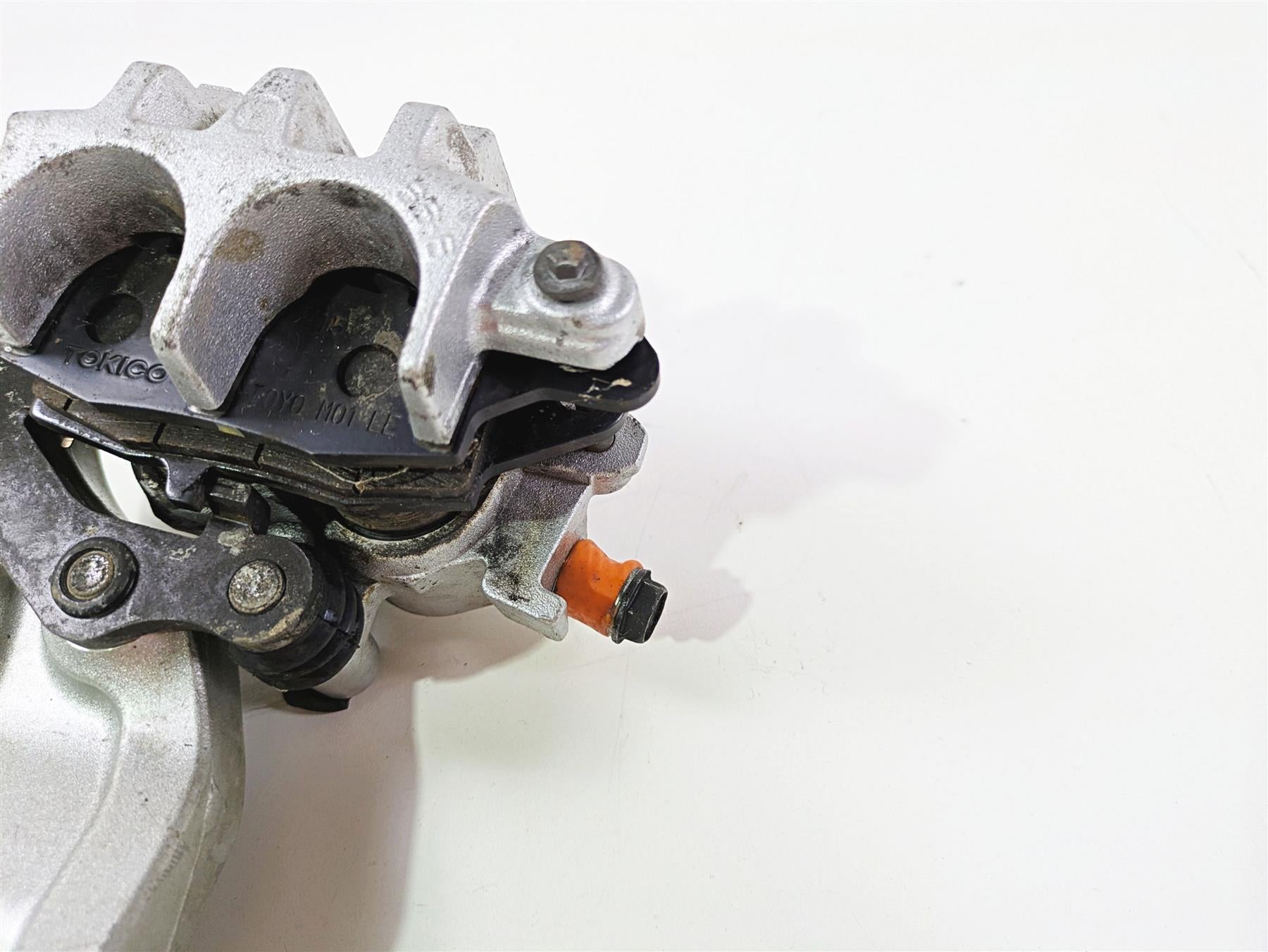 2008 Kawasaki VN1600 Vulcan Nomad Tokico Rear Brake Caliper 43080-5098-GN {{ shop.shopifyCountryName }} - Mototech271