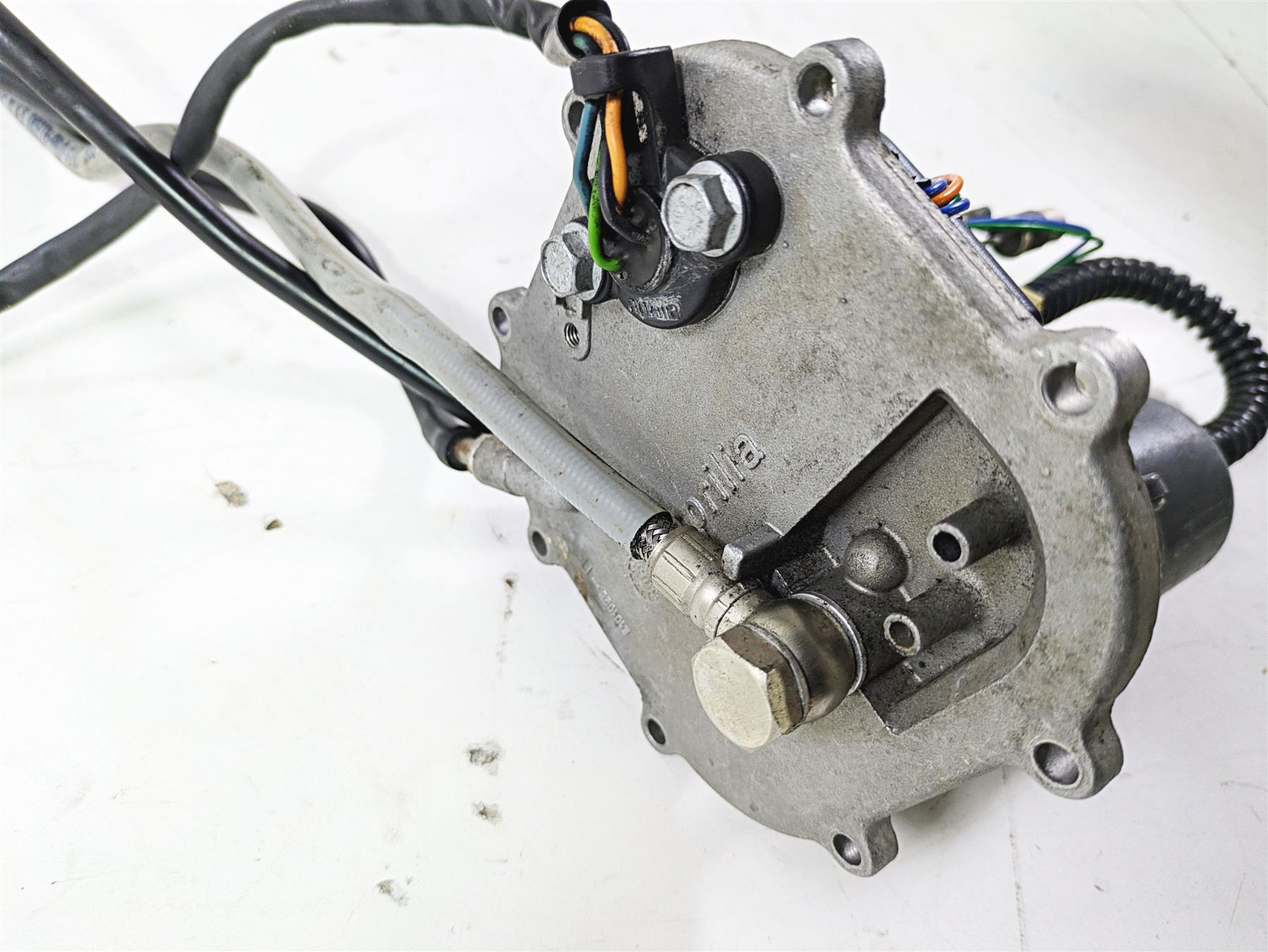 2008 Aprilia RSVR 1000 Factory Fuel Gas Petrol Pump AP8106881 {{ shop.shopifyCountryName }} - Mototech271