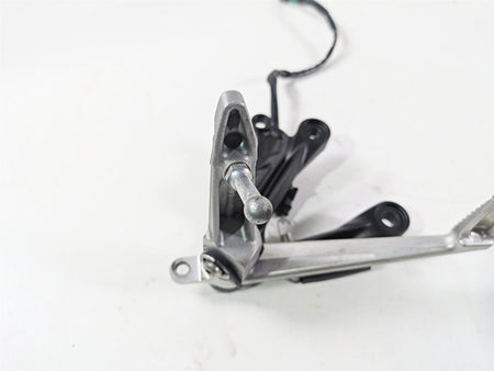 2024 Kawasaki ZX6R ZX636 Ninja Right Footpeg Brake Pedals Set 35063-0590-18R {{ shop.shopifyCountryName }} - Mototech271