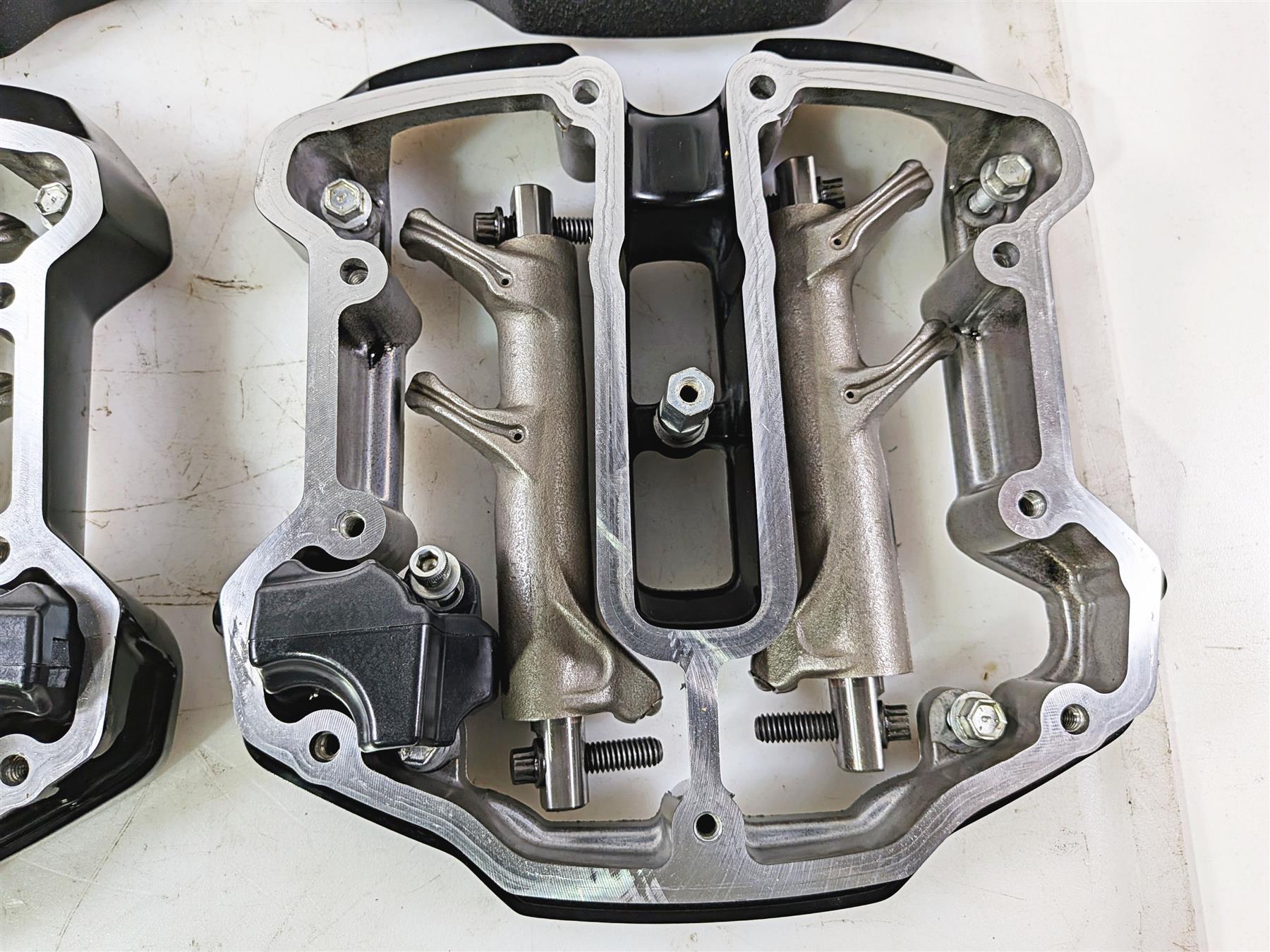 2024 Harley Softail FXLRST Low Rider Rocker Arm Box Valve Cover M8 Set 25701603 {{ shop.shopifyCountryName }} - Mototech271