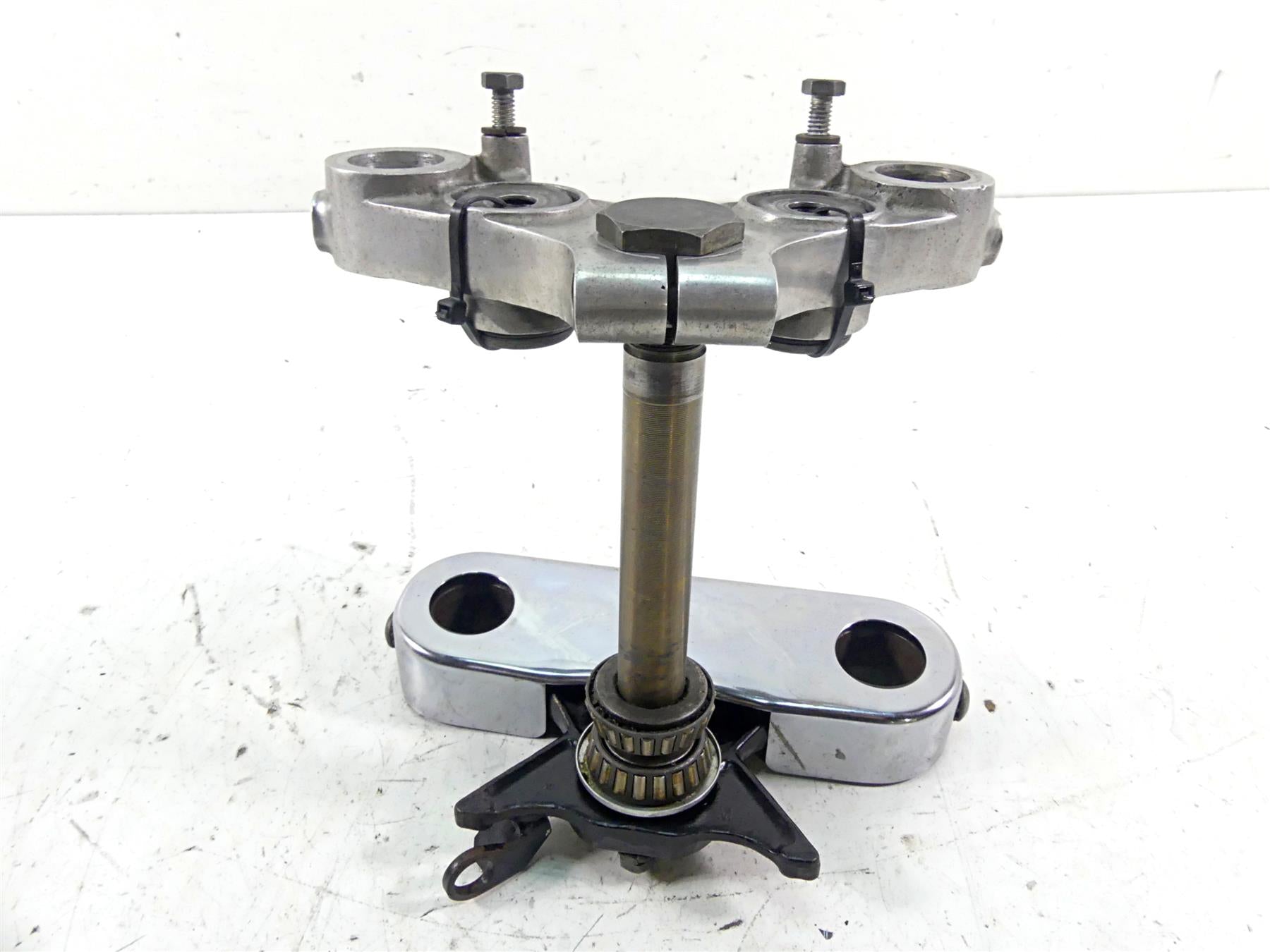 1979 Harley Sportster XLS1000 Roadster Upper & Lower Triple Tree 35mm 45703-78 {{ shop.shopifyCountryName }} - Mototech271