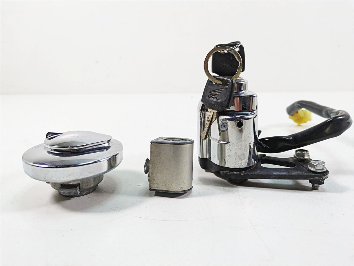 2006 Honda V-Twin VTX1300 R Ignition Switch Key Lock Tank Cap Set 35010-MEA-740 {{ shop.shopifyCountryName }} - Mototech271