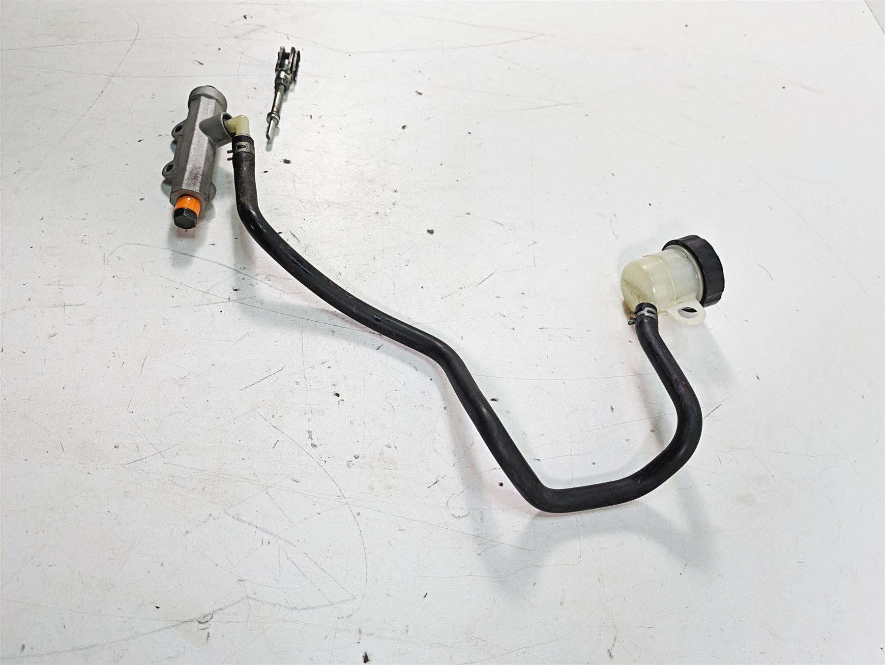 2014 Moto Guzzi California 1400 T Rear Brake Master Cylinder 887689 {{ shop.shopifyCountryName }} - Mototech271