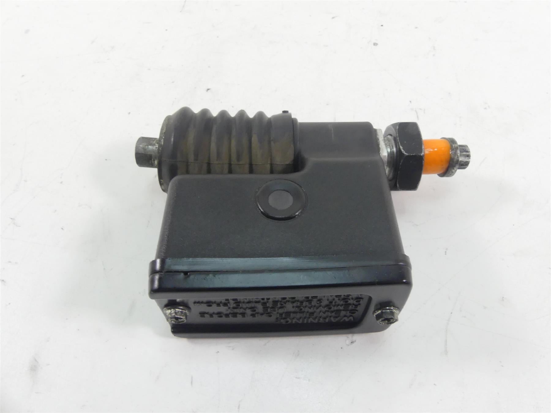 2005 Harley Dyna FXDLI Low Rider Rear Brake Master Cylinder 42474-90C {{ shop.shopifyCountryName }} - Mototech271