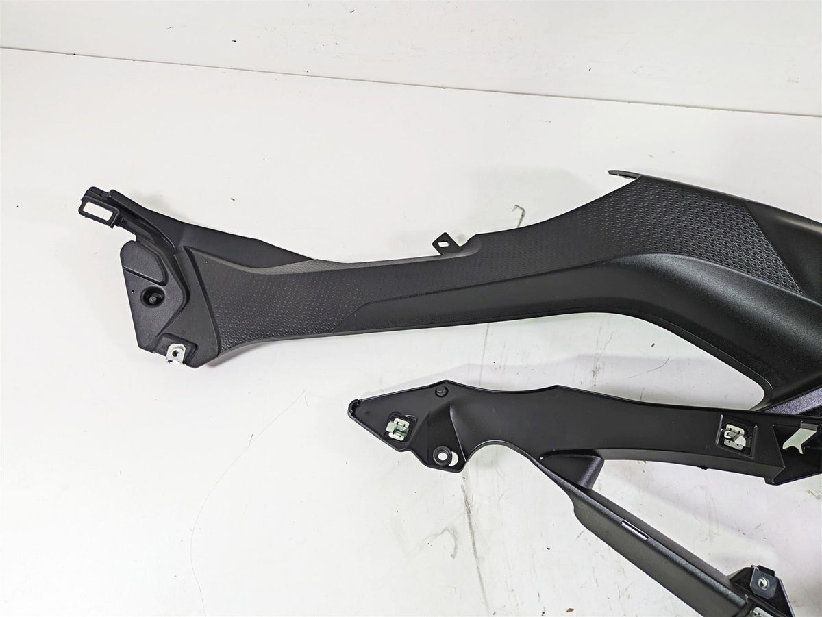 2019 BMW S1000XR K49 Right Main Fairing Cover Set 46638549032 46637717170 {{ shop.shopifyCountryName }} - Mototech271