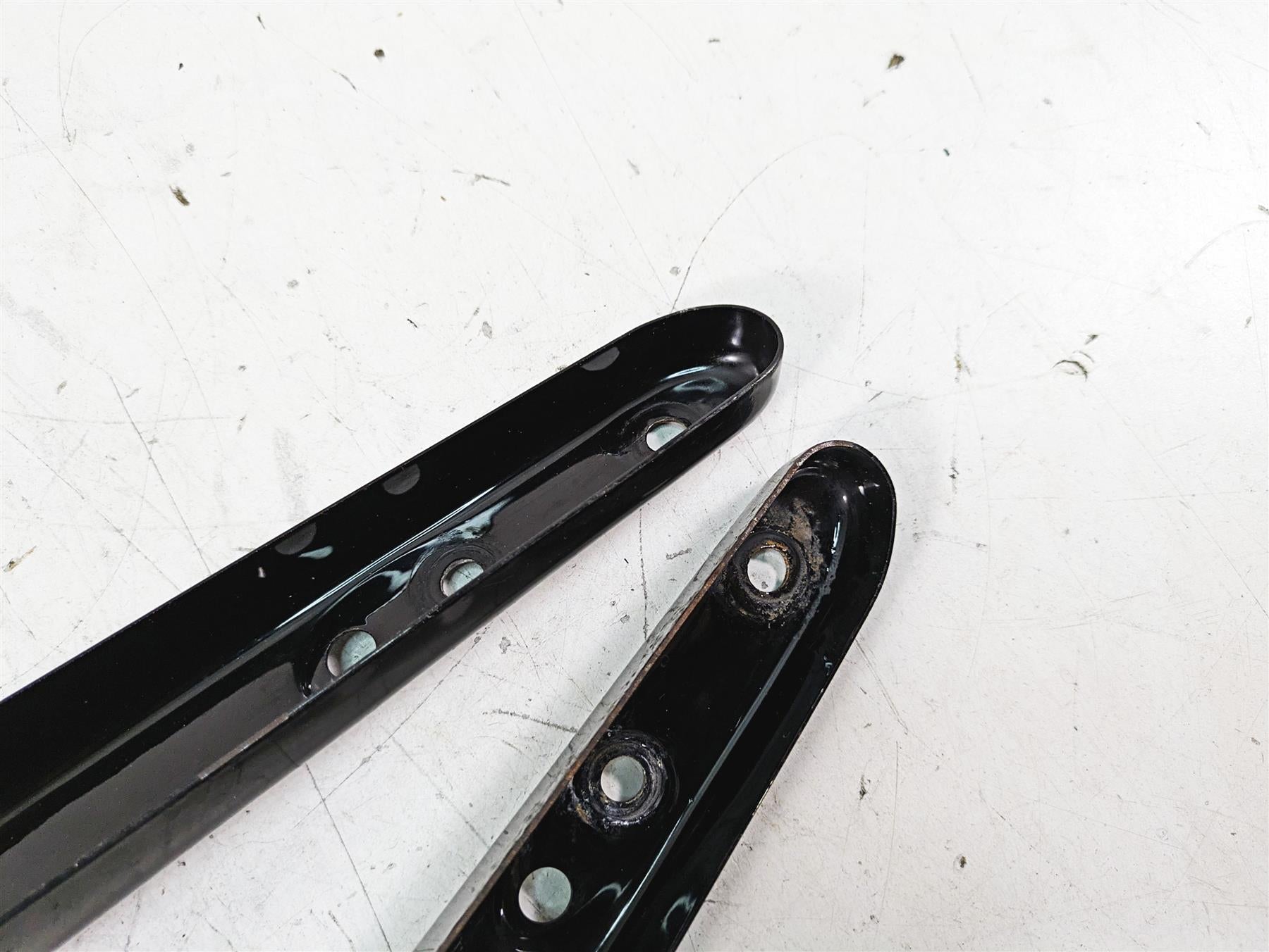 2017 Harley XL883 N Sportster Iron Rear Fender Struts Braces 60203-06 60204-06 {{ shop.shopifyCountryName }} - Mototech271