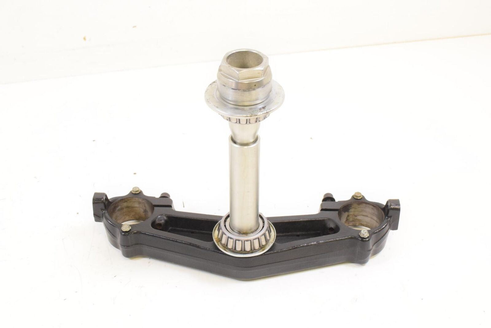 2016 Harley Touring FLHTCU Electra Glide Lower Triple Tree Steering Yoke 4590009 {{ shop.shopifyCountryName }} - Mototech271