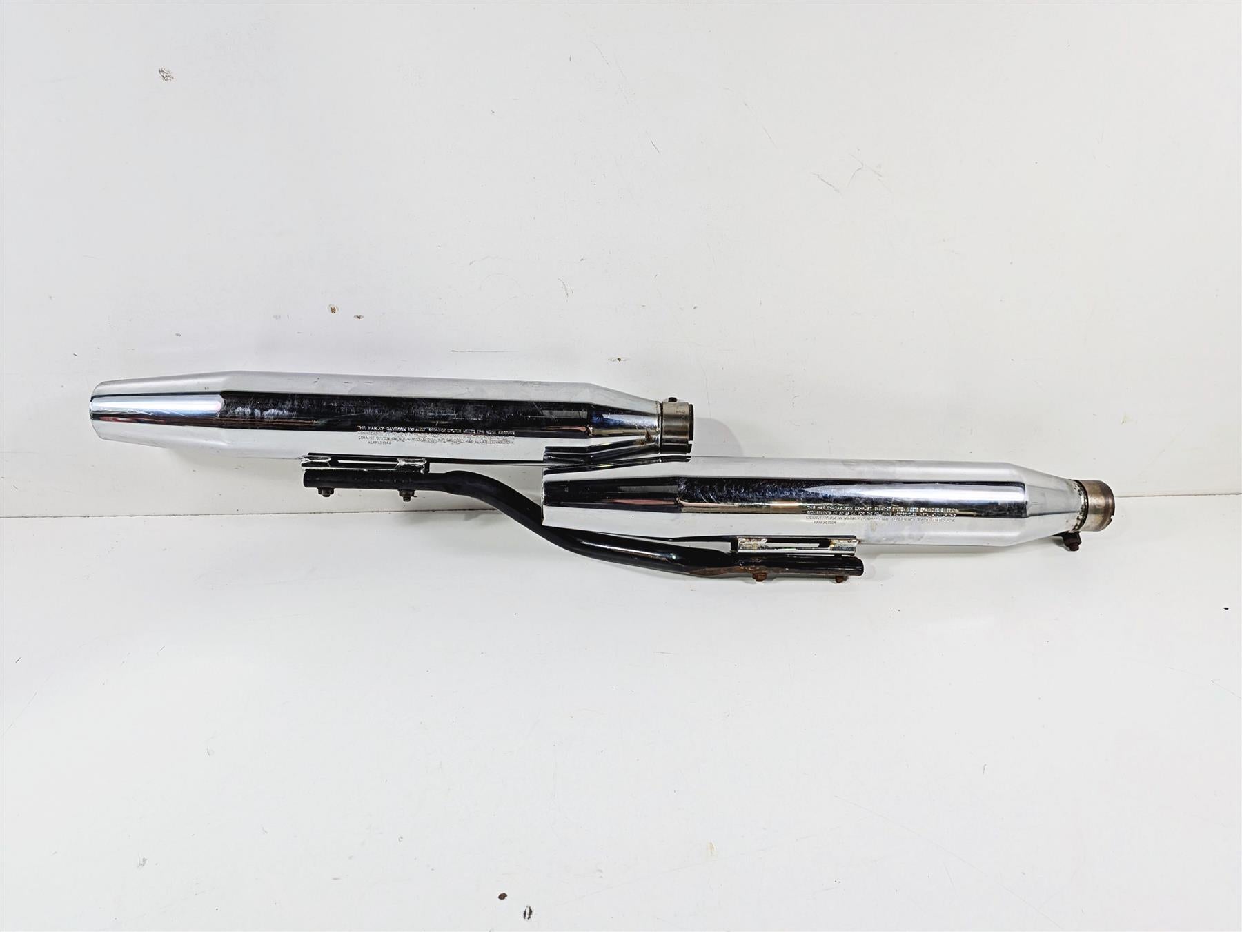 2007 Harley Dyna FXDB Street Bob Stock Exhaust Muffler Pipe Set 64941-07 {{ shop.shopifyCountryName }} - Mototech271