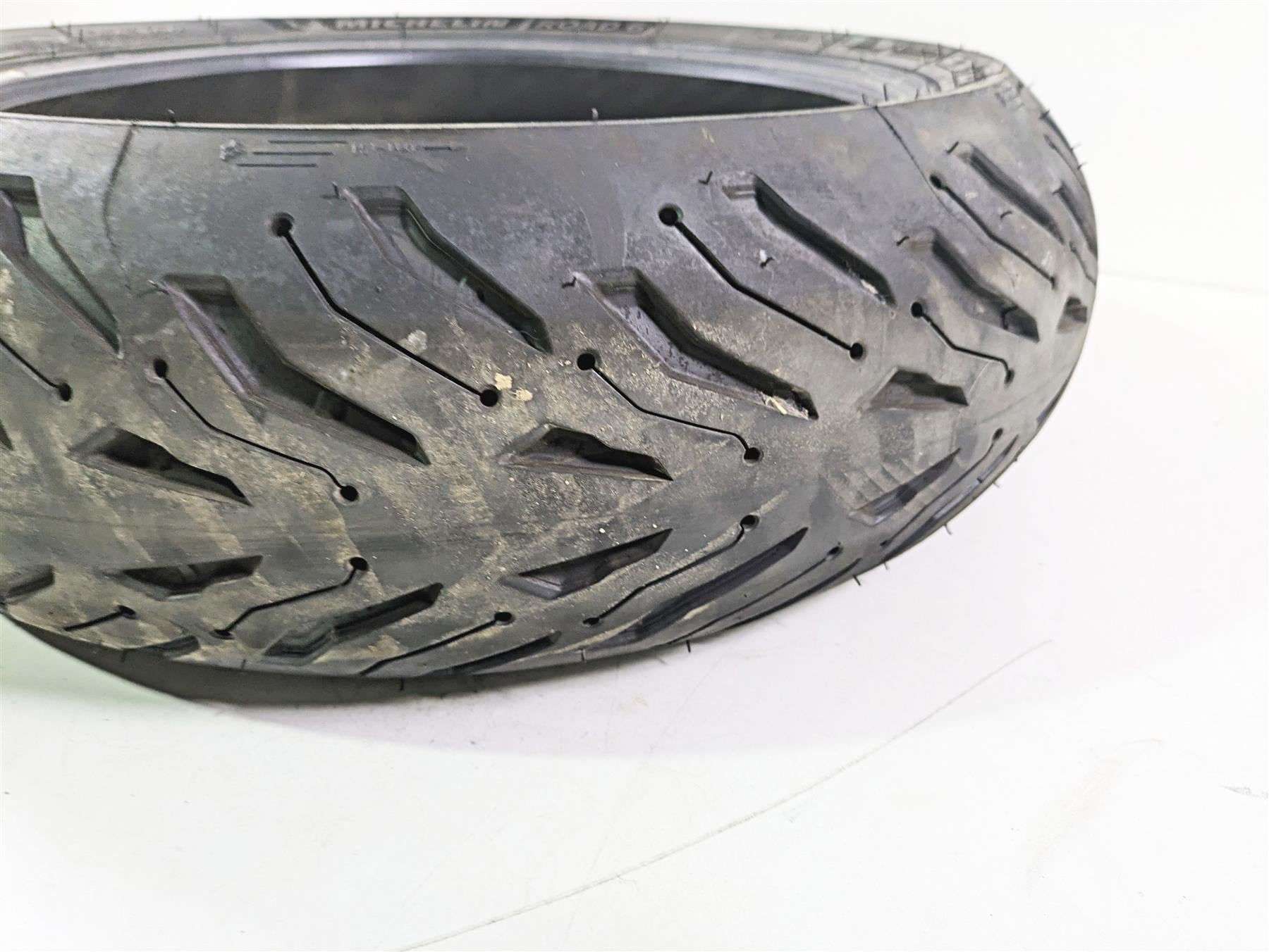 Used Rear Motorcycle Tire Michelin Road 6 180/55 ZR 17 3528701593043 {{ shop.shopifyCountryName }} - Mototech271