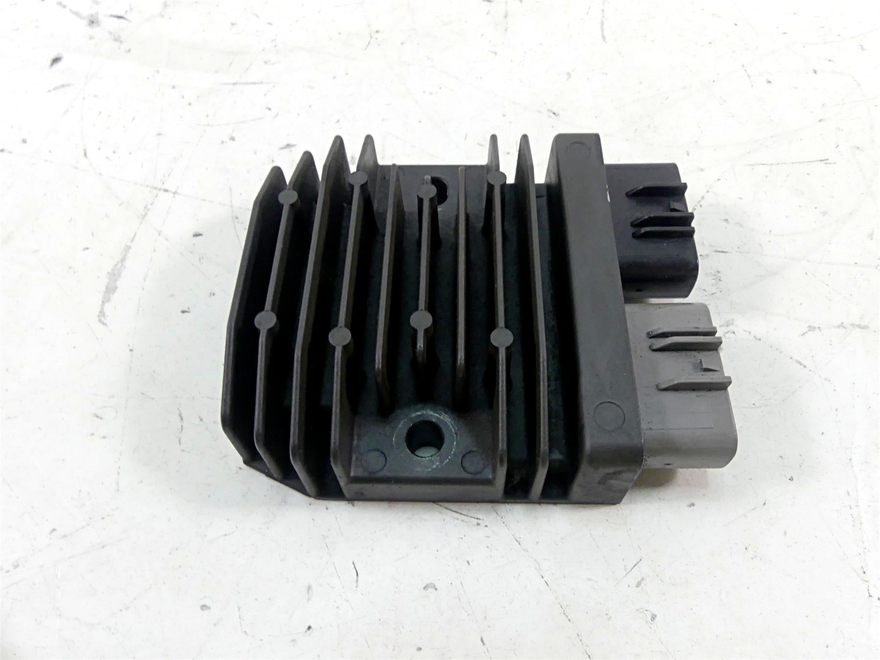 2013 Ducati Diavel Red Rectifier Voltage Regulator 54040301B FH020AA {{ shop.shopifyCountryName }} - Mototech271