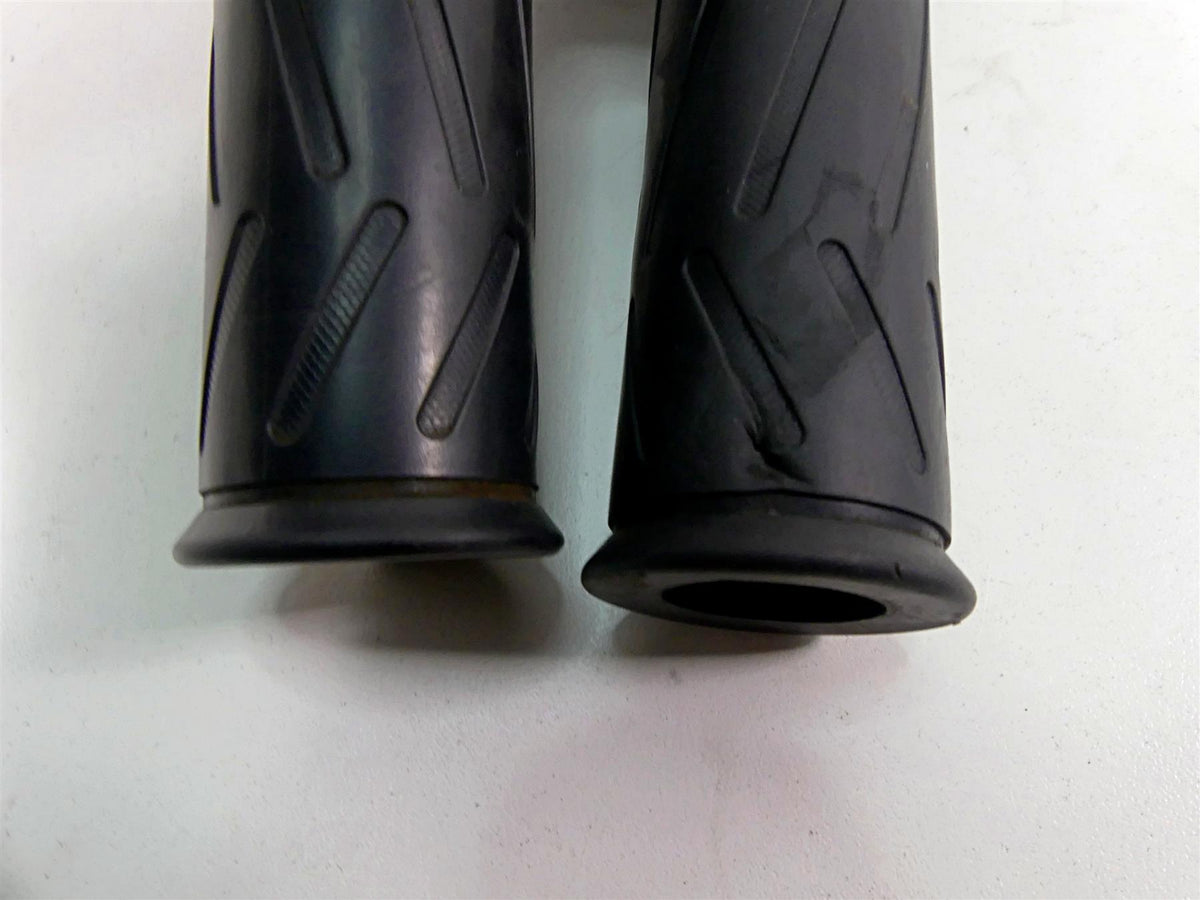 2012 Yamaha VMX17 VMAX 1700 Throttle Grip & Cable Set 4YR-26240-02-00 {{ shop.shopifyCountryName }} - Mototech271