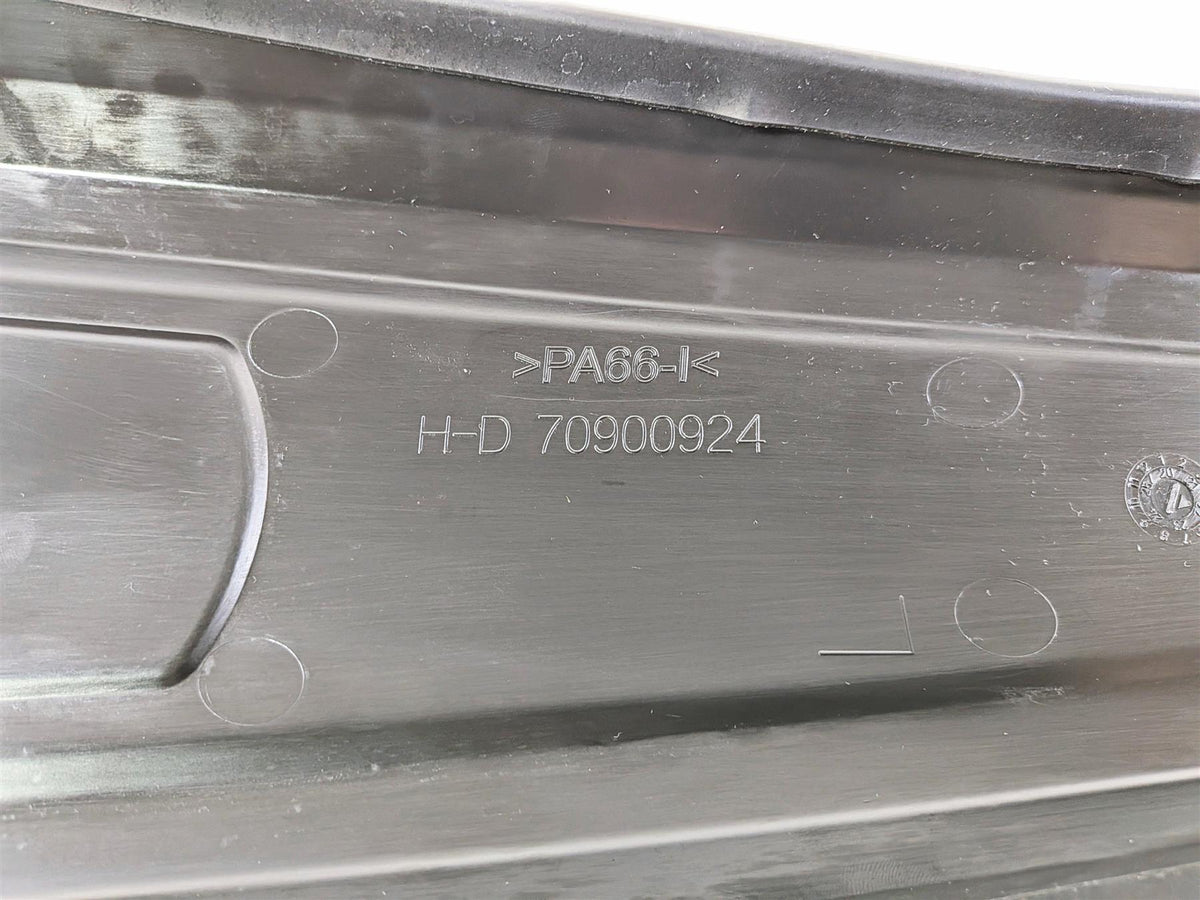 2023 Harley Adv RA1250 S Pan America Upper Center Tank Cover - Scratch 70900924 {{ shop.shopifyCountryName }} - Mototech271