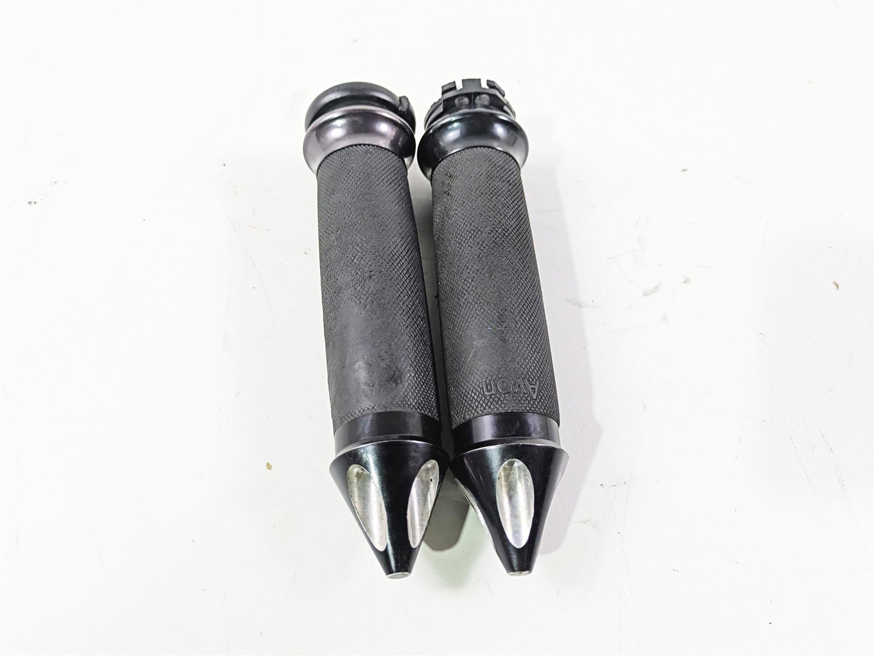 2001 Harley Touring FLHX Street Glide Avon Spike Hand Grip Set Grips 61-0387