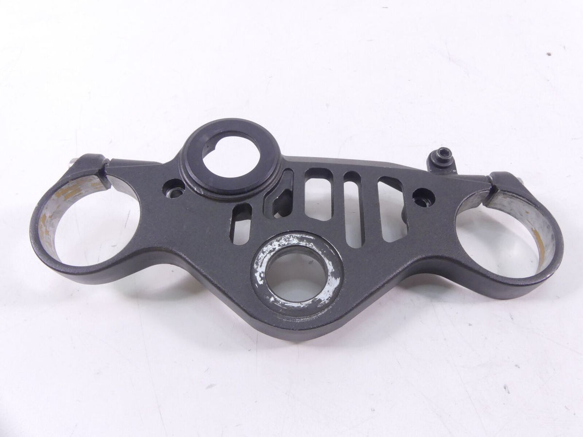 2015 Yamaha YZF-R1M Upper Triple Tree Steering Clamp 2CR-23435-01-00 {{ shop.shopifyCountryName }} - Mototech271
