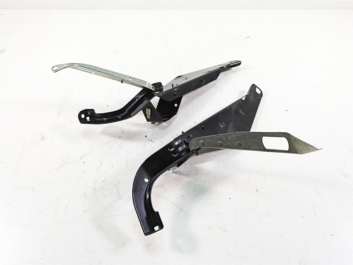2010 Harley Touring FLHTCU Electra Glide Front Fairing Mount Holder Set 58479-96 {{ shop.shopifyCountryName }} - Mototech271