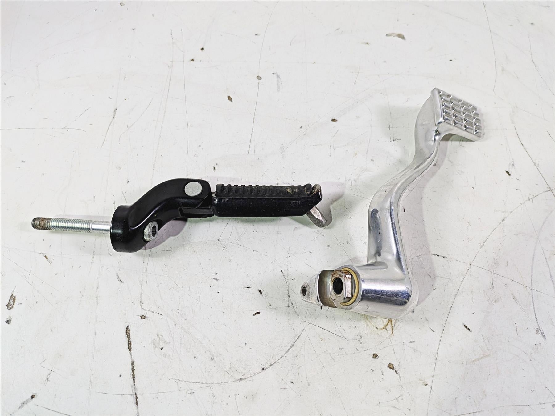 2012 Harley VRSCF Muscle V Rod Right Front Footpeg & Brake Lever 54046-12 | Mototech271