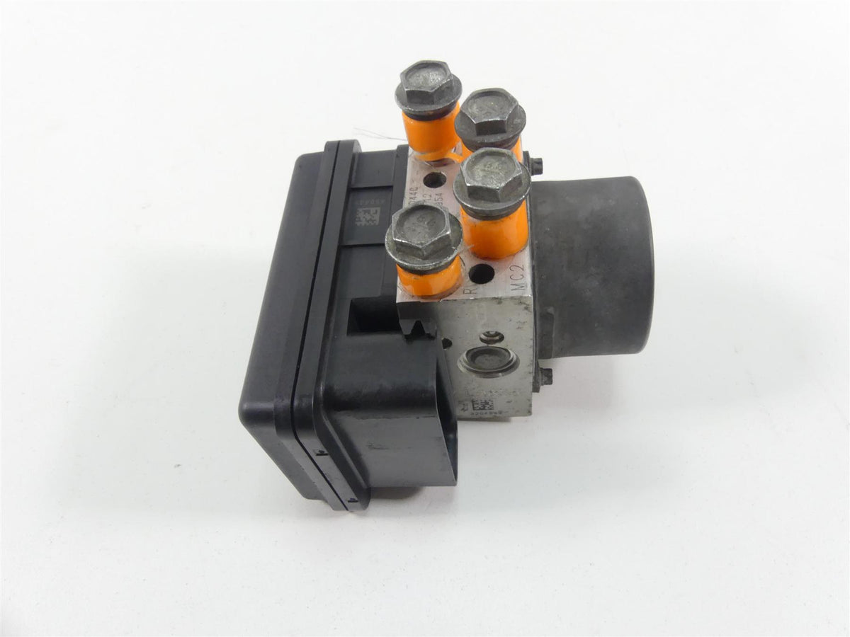 2019 Harley Softail FLSB Sport Glide Abs Brake Pump Unit Module 41100043C {{ shop.shopifyCountryName }} - Mototech271
