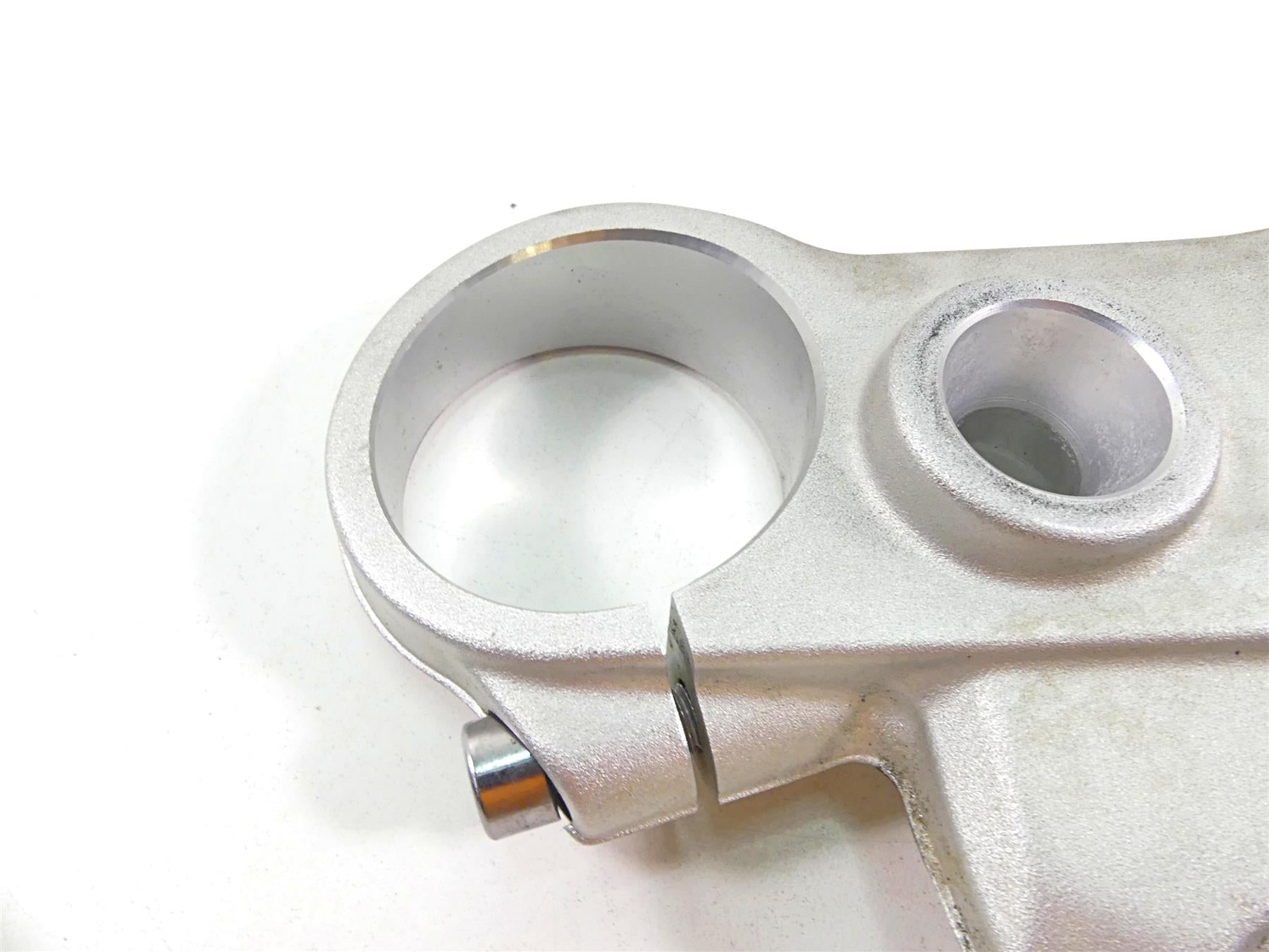 2022 Triumph Speed Triple 1200 RS Upper Triple Tree Steering Clamp 52mm T2045129 {{ shop.shopifyCountryName }} - Mototech271