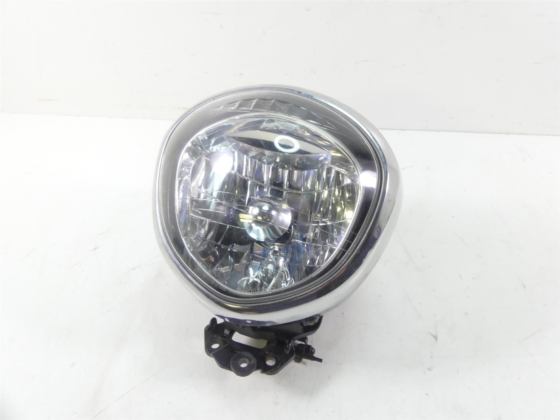 2007 Yamaha XVS1300 V-Star Headlight Head Light Lamp & Bucket 3D8-84320-00-00 {{ shop.shopifyCountryName }} - Mototech271