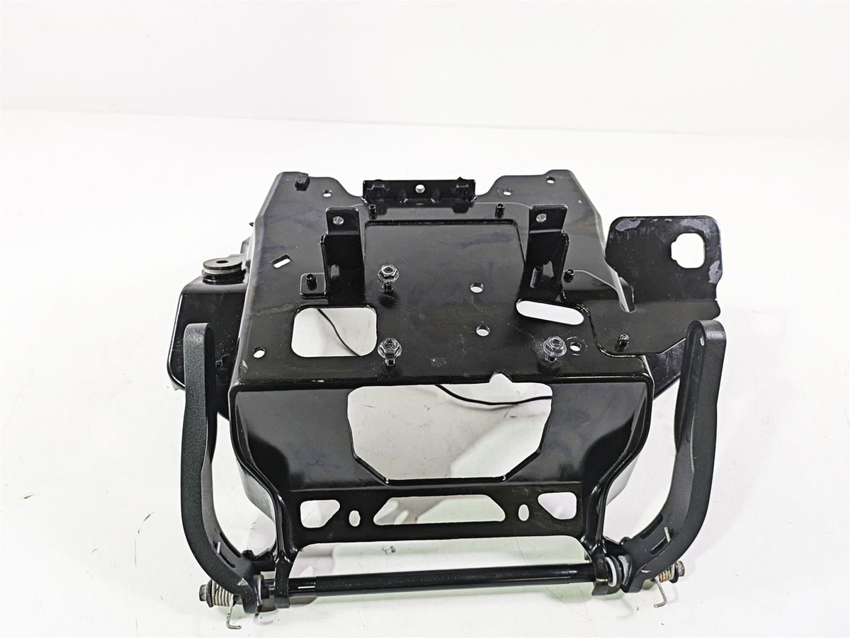 2018 Indian Chieftain Limited Front Fairing Stay Holder Carrier 1022608 {{ shop.shopifyCountryName }} - Mototech271