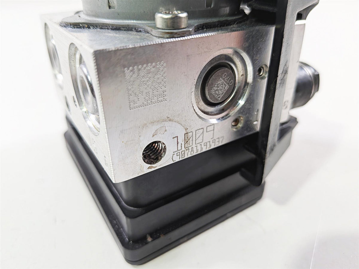 2020 Triumph Street Triple 765RS Abs Brake Module Pump Unit T2025961 T2025959-Mototech271