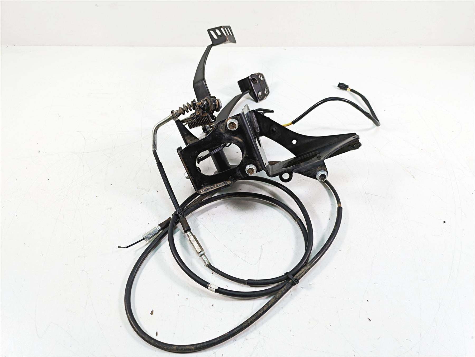 2018 Yamaha YXZ1000R EPS SS Foot Pedal Set & Cables 2HC-F7801-01-00 B57-F2548-01 {{ shop.shopifyCountryName }} - Mototech271