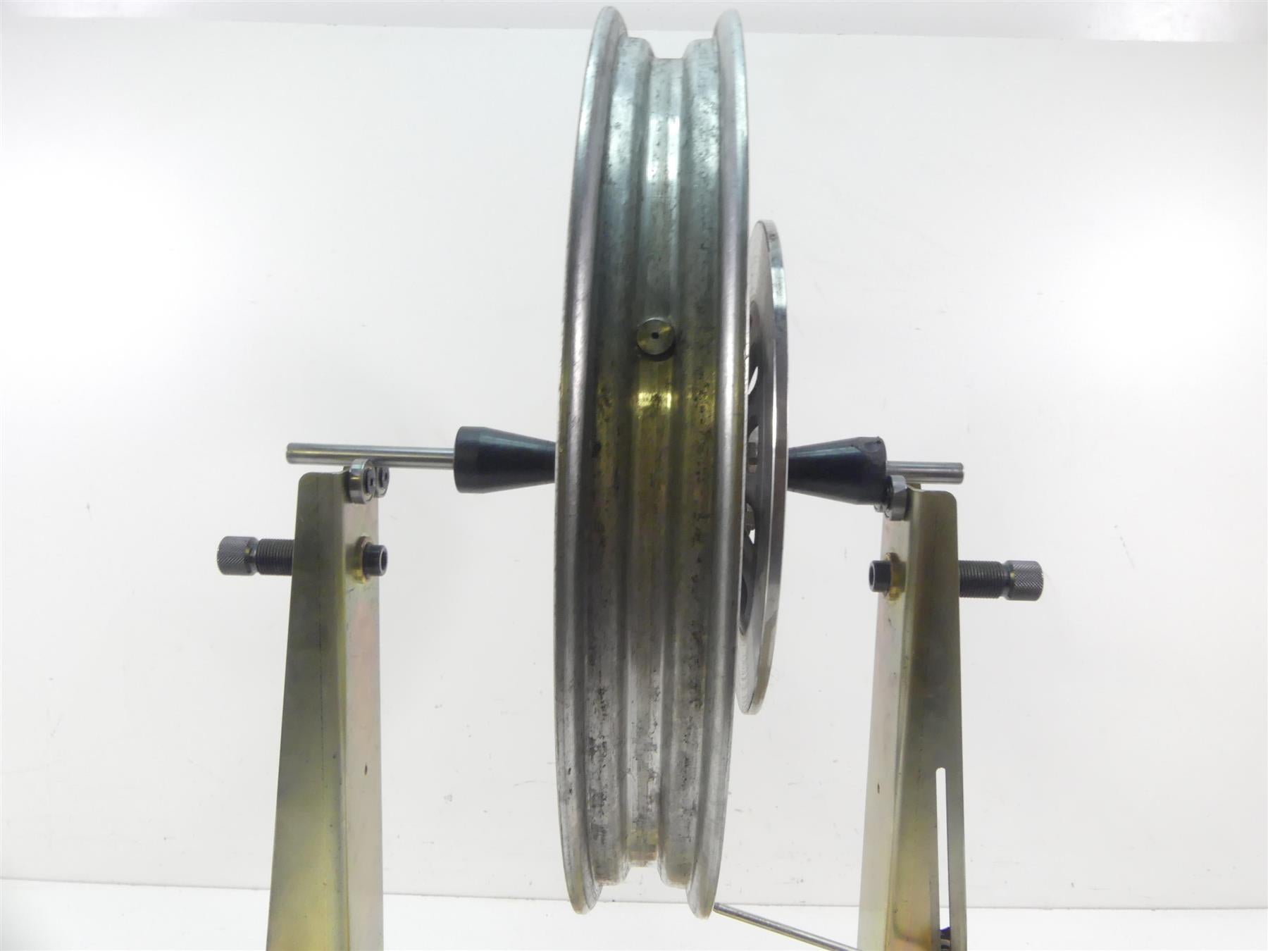 1978 Yamaha XS650 SE Special 19x1.85 Front Wheel Rim 2M1-25168-20-00 {{ shop.shopifyCountryName }} - Mototech271
