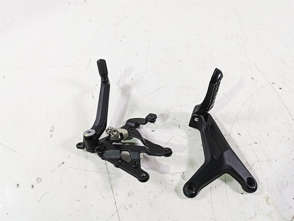 2022 MV Agusta F3 800 Rosso Right Front Footpeg & Brake Pedal 80A0C4103 {{ shop.shopifyCountryName }} - Mototech271