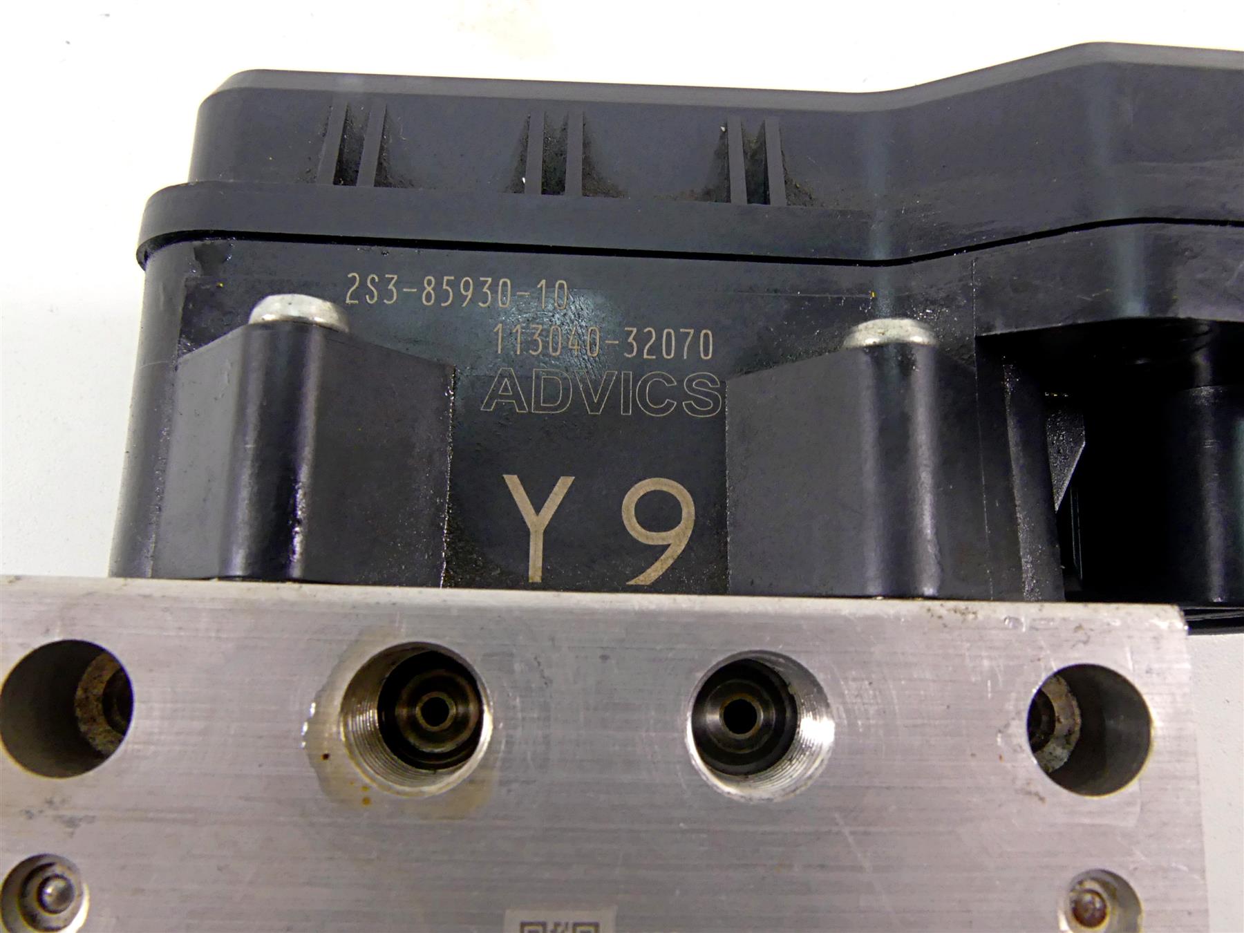 2012 Yamaha VMX17 VMAX 1700 Abs Brake Pump Module Unit 2S3-85930-19-00 {{ shop.shopifyCountryName }} - Mototech271