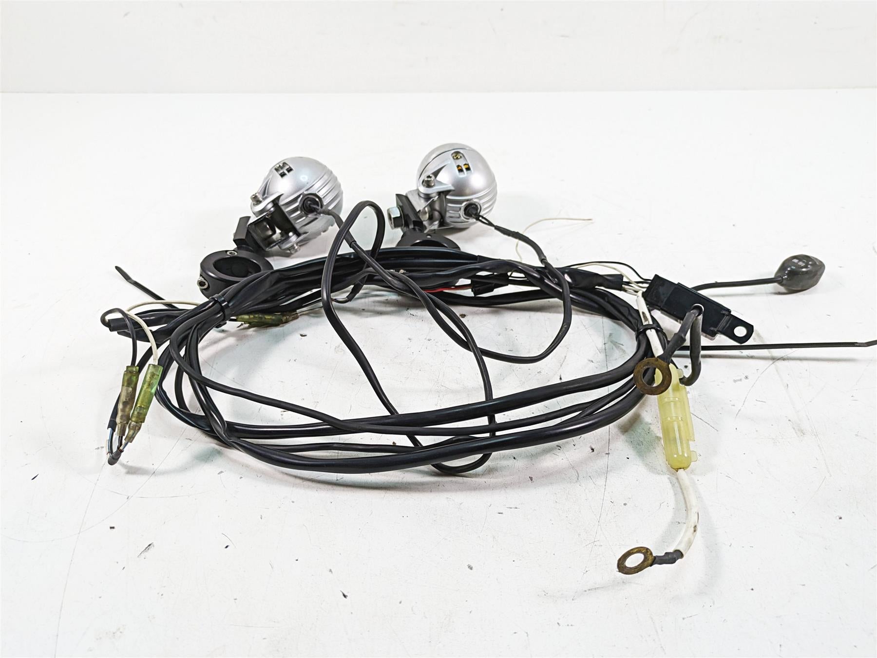 2007 BMW R1200RT K26 PIAA 1100X Halogen Driving Light Multi-Fit Kit 74224 {{ shop.shopifyCountryName }} - Mototech271