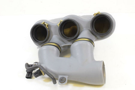 2015 Triumph Rocket III Touring ABS Side Air Filter Cleaner With Tube T2202250 {{ shop.shopifyCountryName }} - Mototech271