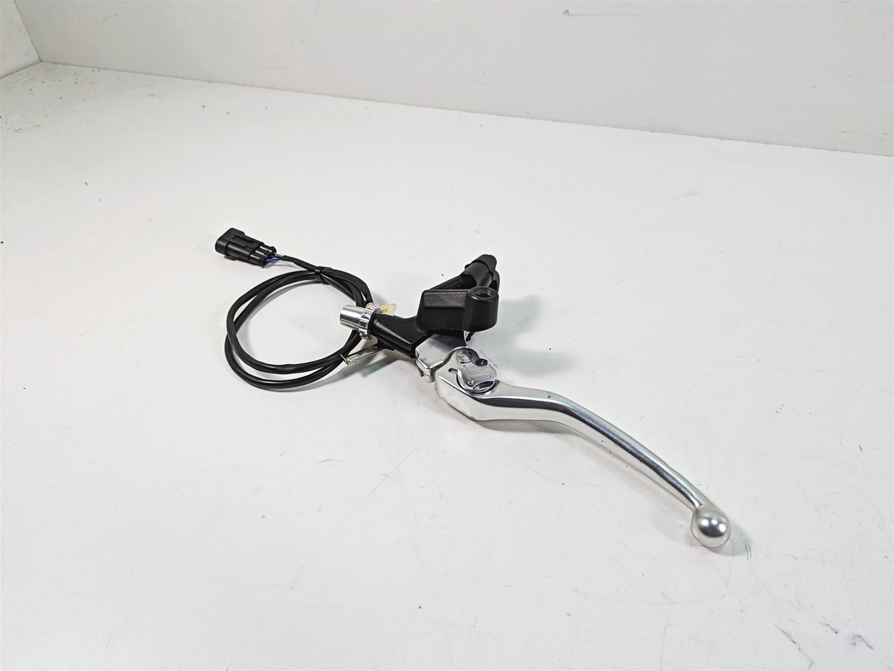 2020 Moto Guzzi V85 TT Adventure Clutch Perch Lever Handle Set 2B004720 {{ shop.shopifyCountryName }} - Mototech271