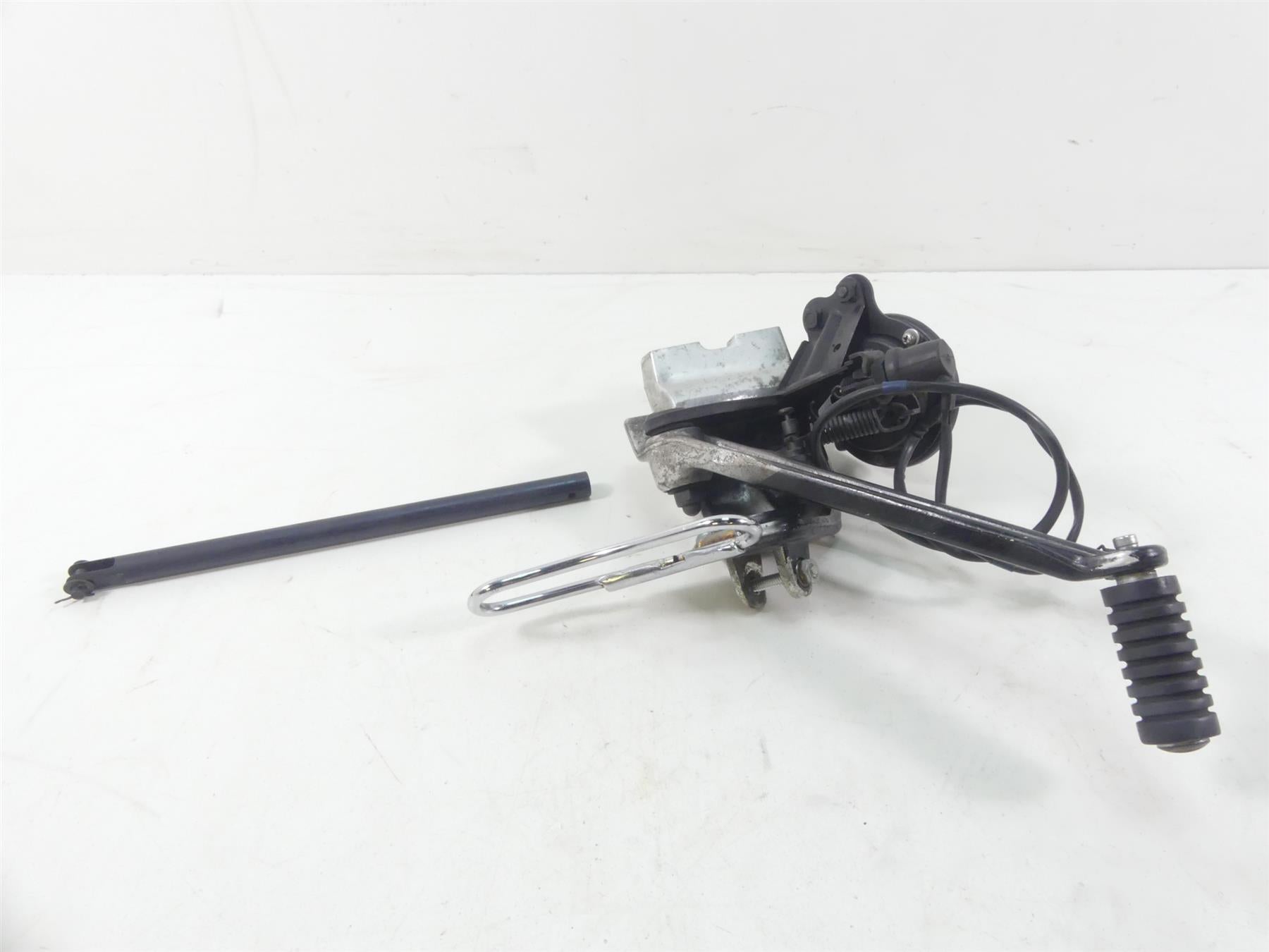 2004 Yamaha XV1700 Road Star Warrior Right Footpeg Brake Ped Set 5PX-27200-20-00