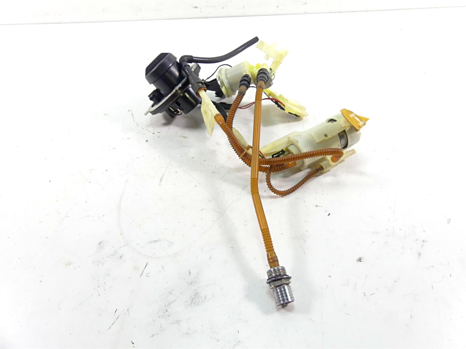 2011 Harley Touring FLTRX Road Glide Fuel Gas Petrol Pump - Read 62908-08 {{ shop.shopifyCountryName }} - Mototech271
