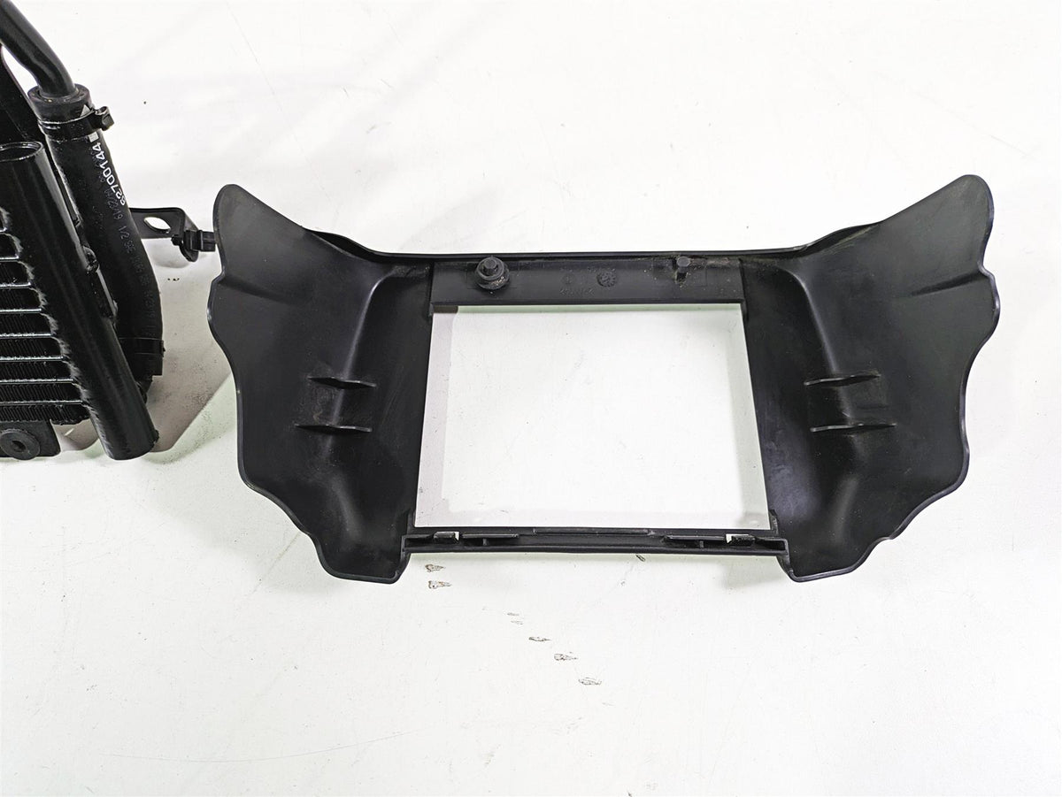 2020 Harley Touring FLHT Electra Glide Oil Cooler & Cover 62700227 26800092 {{ shop.shopifyCountryName }} - Mototech271