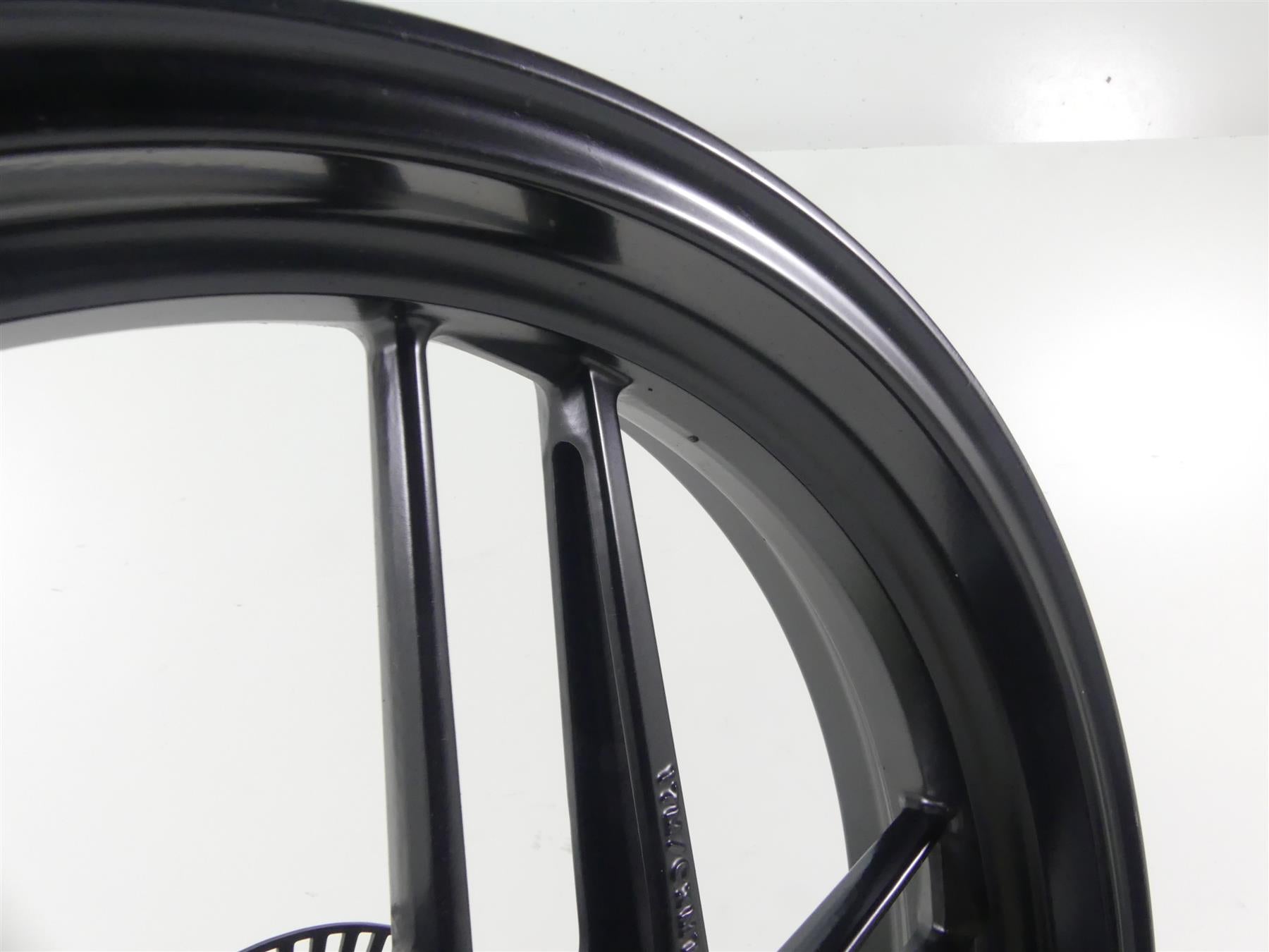 2015 Ducati Monster 1200 S Straight Front Wheel Rim 17x3.5 50121783AA | Mototech271