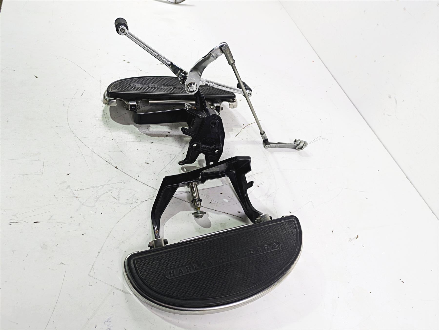 2016 Harley FLSTC Softail Heritage Left Right Front Floor Board Set 33630-07A {{ shop.shopifyCountryName }} - Mototech271