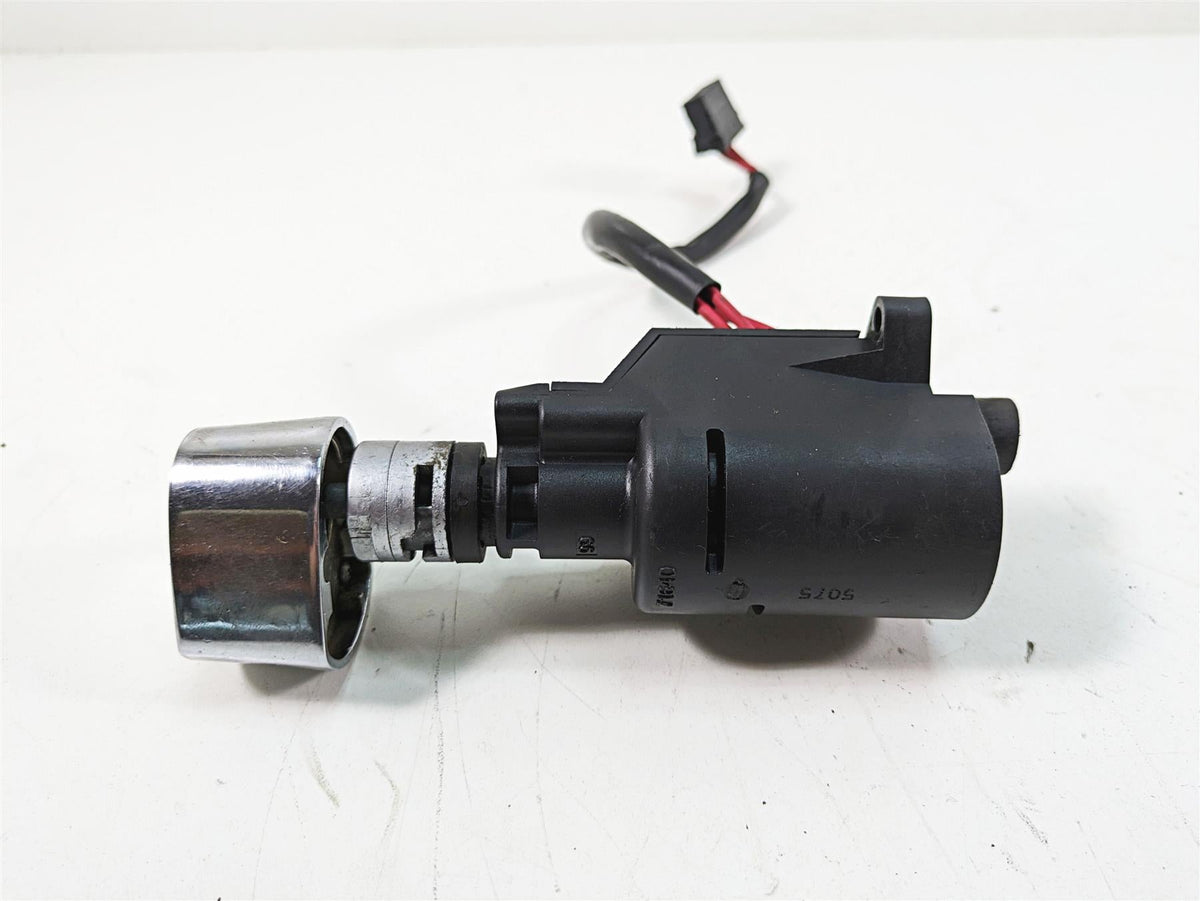 2005 Harley Touring FLHTCUI Electra Glide Ignition Switch Key Lock Set 71640-99 {{ shop.shopifyCountryName }} - Mototech271