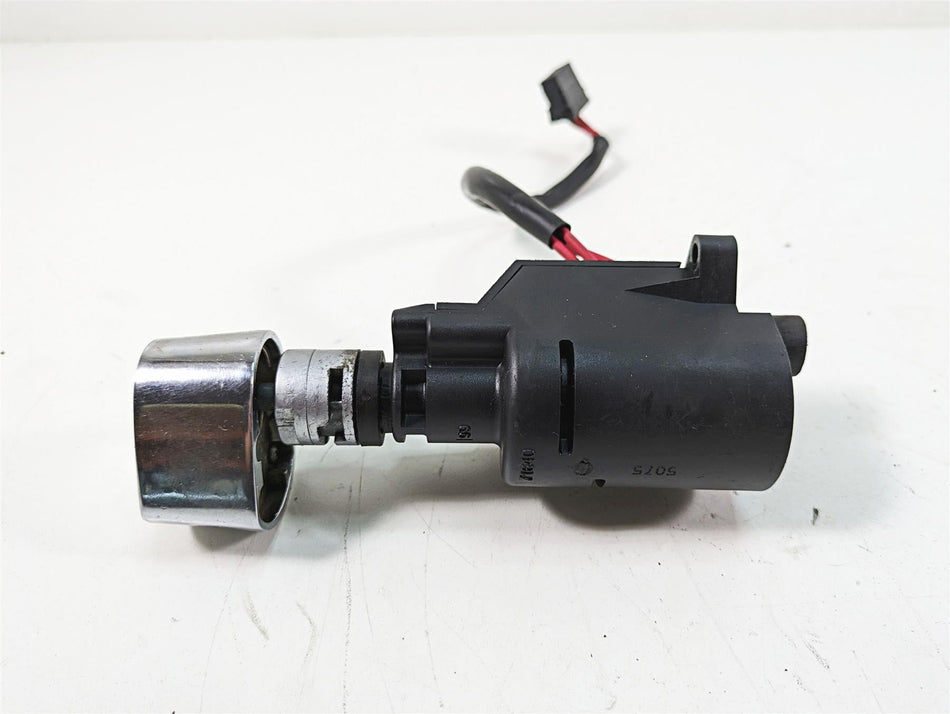 2005 Harley Touring FLHTCUI Electra Glide Ignition Switch Key Lock Set 71640-99 {{ shop.shopifyCountryName }} - Mototech271