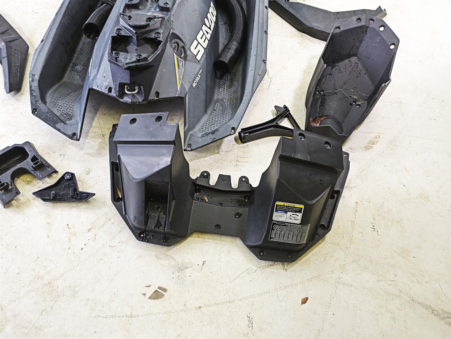 2016 Sea-Doo Spark 900 Body Plastic Black Cover Fairing Cowl Set 291003382 {{ shop.shopifyCountryName }} - Mototech271