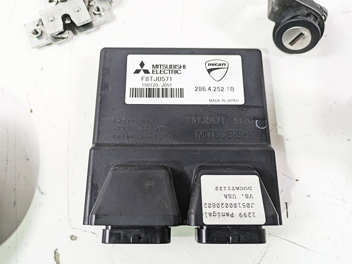 2015 Ducati Panigale 1299 S Cdi Ecu Ecm & Ignition Switch Key Lock Set 28642521B {{ shop.shopifyCountryName }} - Mototech271