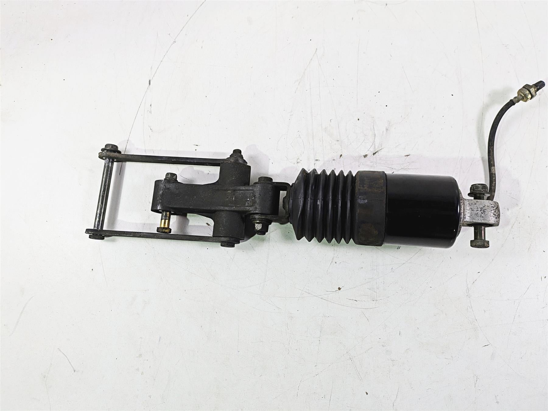 2004 Yamaha XVZ1300 Royal Star Rear Shock Damper & Links 4XY-22210-00-00 {{ shop.shopifyCountryName }} - Mototech271