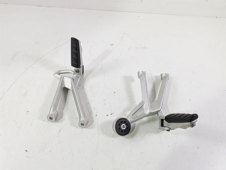 2016 BMW R1200RS K54 Passenger Footpeg Foot Peg Set 46718540798 46718540799 {{ shop.shopifyCountryName }} - Mototech271