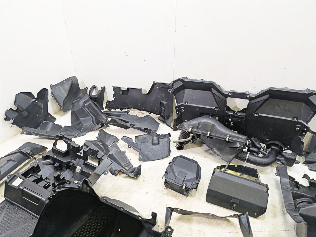 2023 Honda Talon SXS1000 S2R Interior Covers + Fuel Tank & Air Cleaner 64260-HL6 {{ shop.shopifyCountryName }} - Mototech271